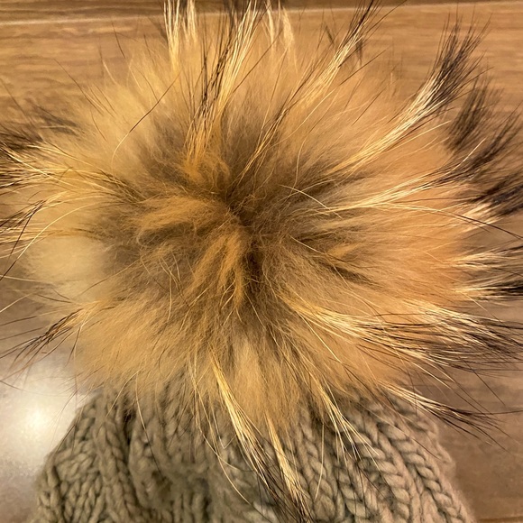 Authentic Versace Woven Hat in Beige - Picture 3 of 4